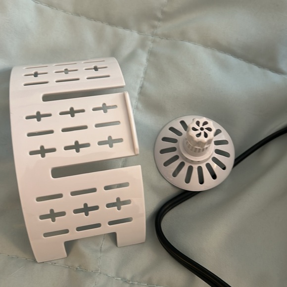 Brookstone Ultrasonic Jewelry Cleaner and DVD Cleaner. Like New Condition. - Picture 3 of 5